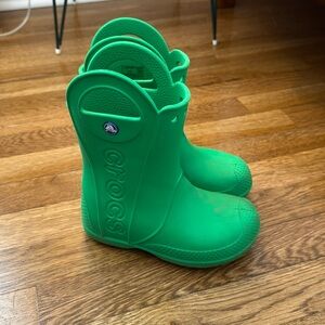 CROCS KIDS’ HANDLE IT RAIN BOOTS